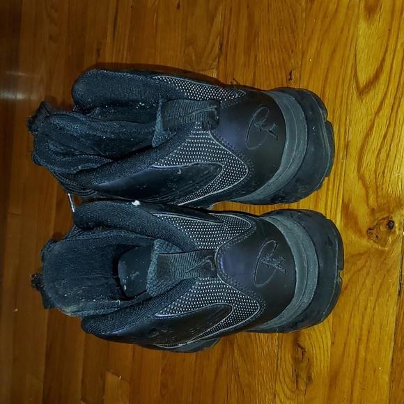 Sneakers - Picture 3 of 5